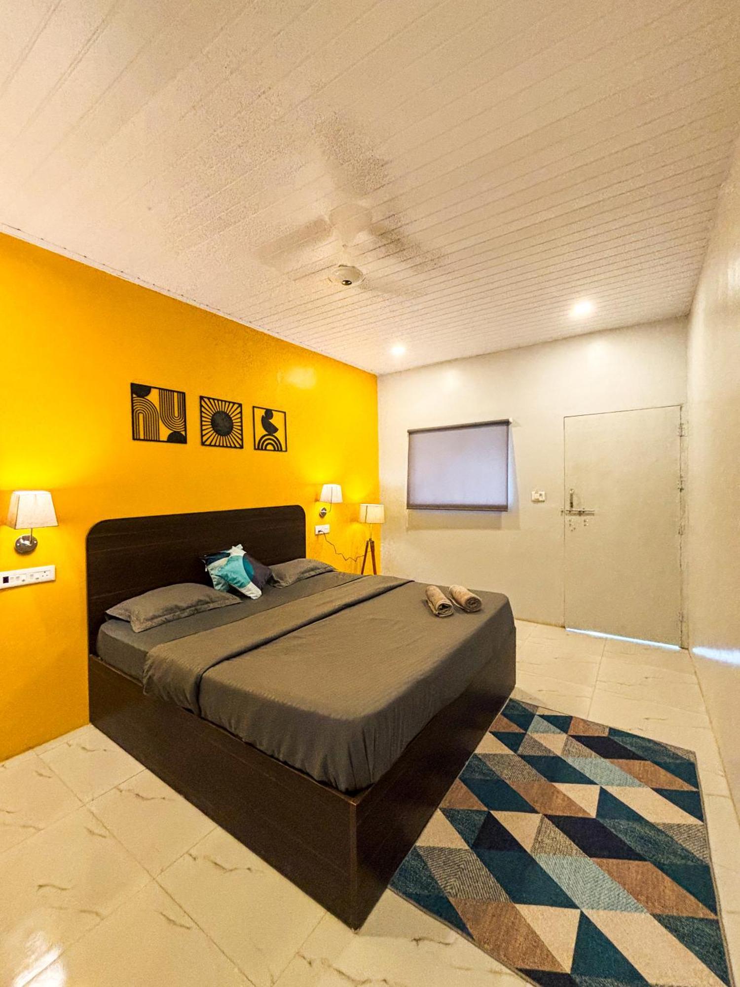 Traverse Luxe Hostel Палолем Экстерьер фото