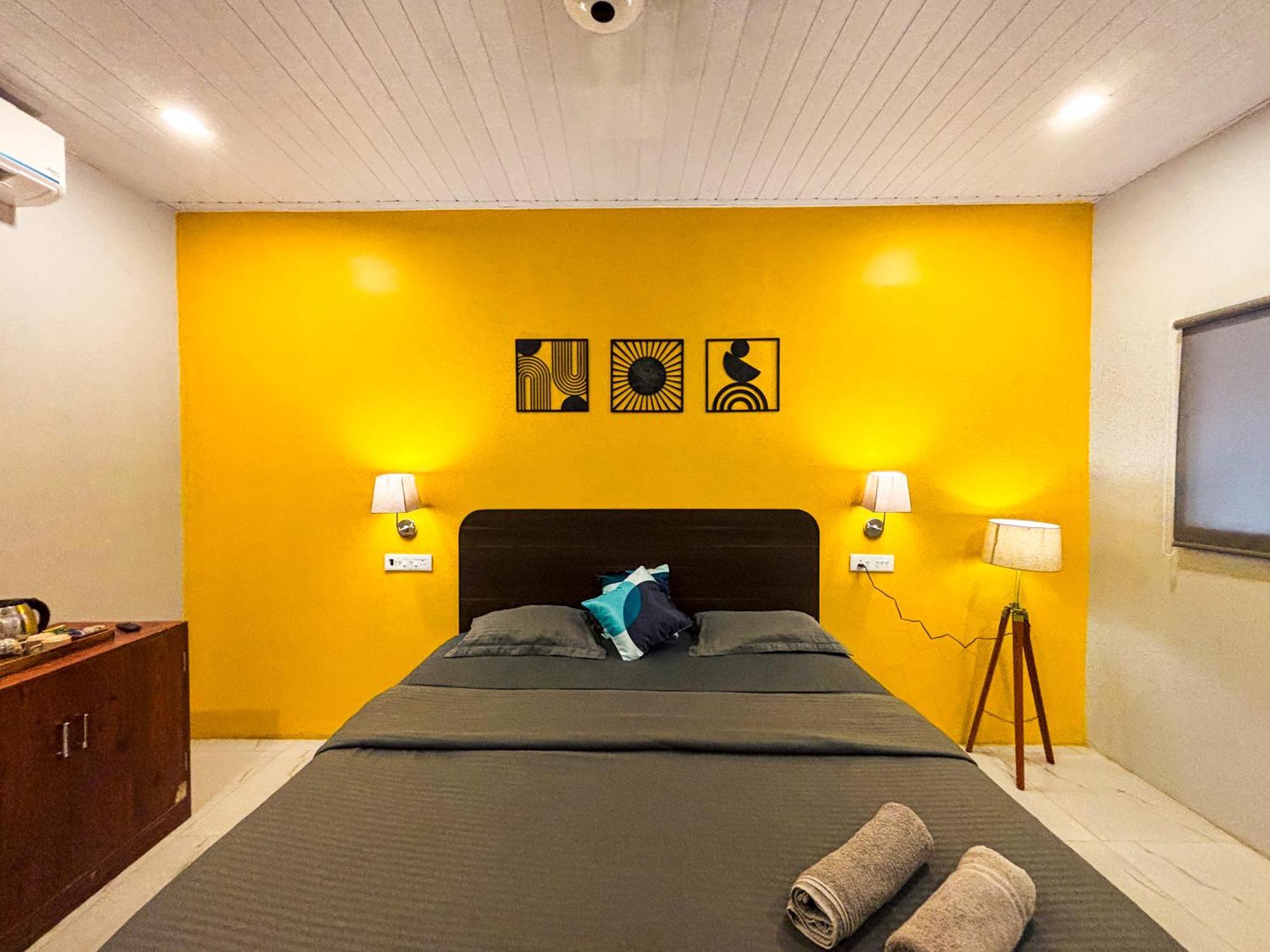 Traverse Luxe Hostel Палолем Экстерьер фото